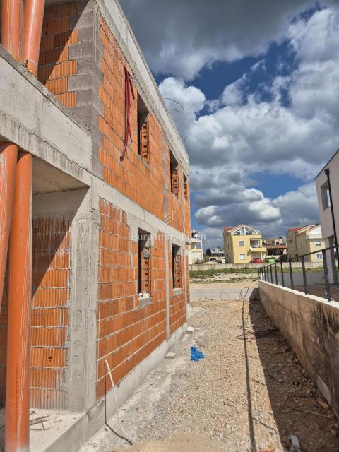 Nuovo appartamento, piano terra con giardino - Vodice