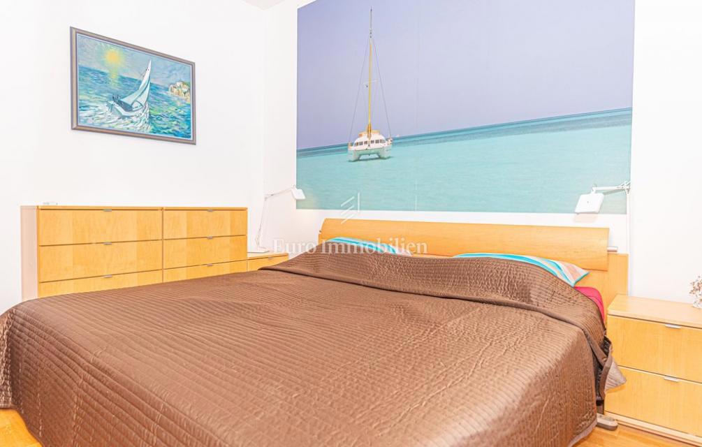 Villa con giardino e piscina