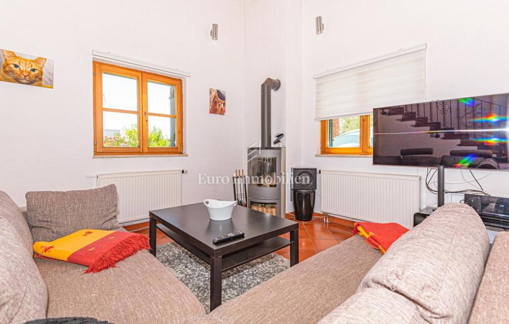 Villa con giardino e piscina