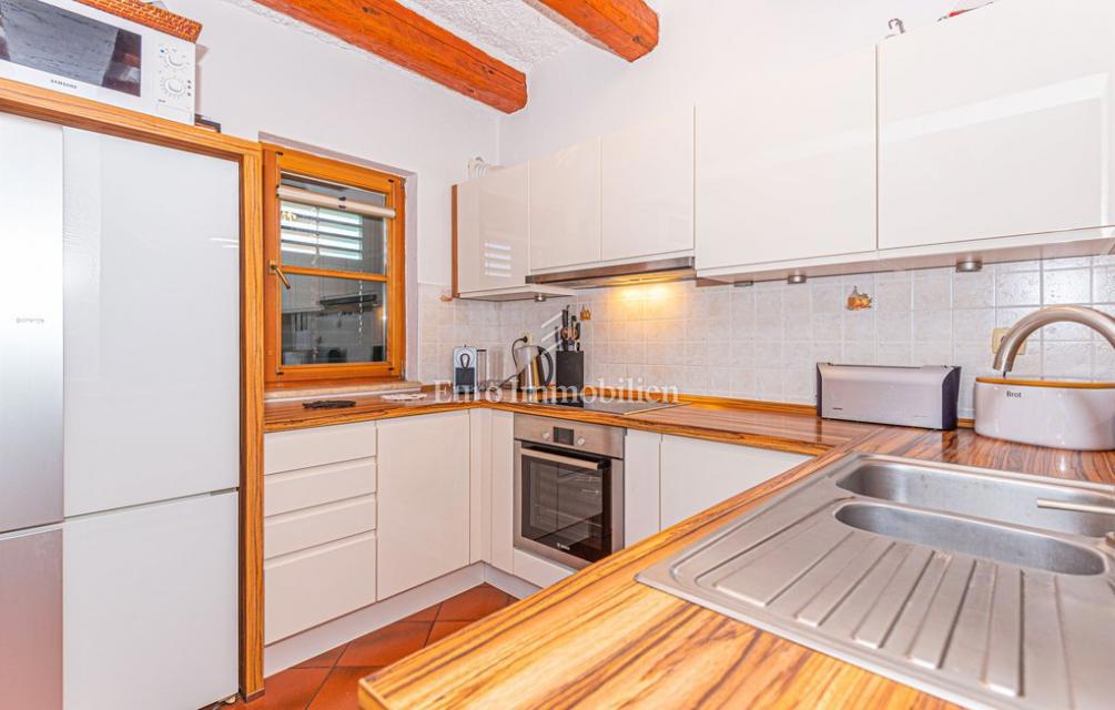 Villa con giardino e piscina