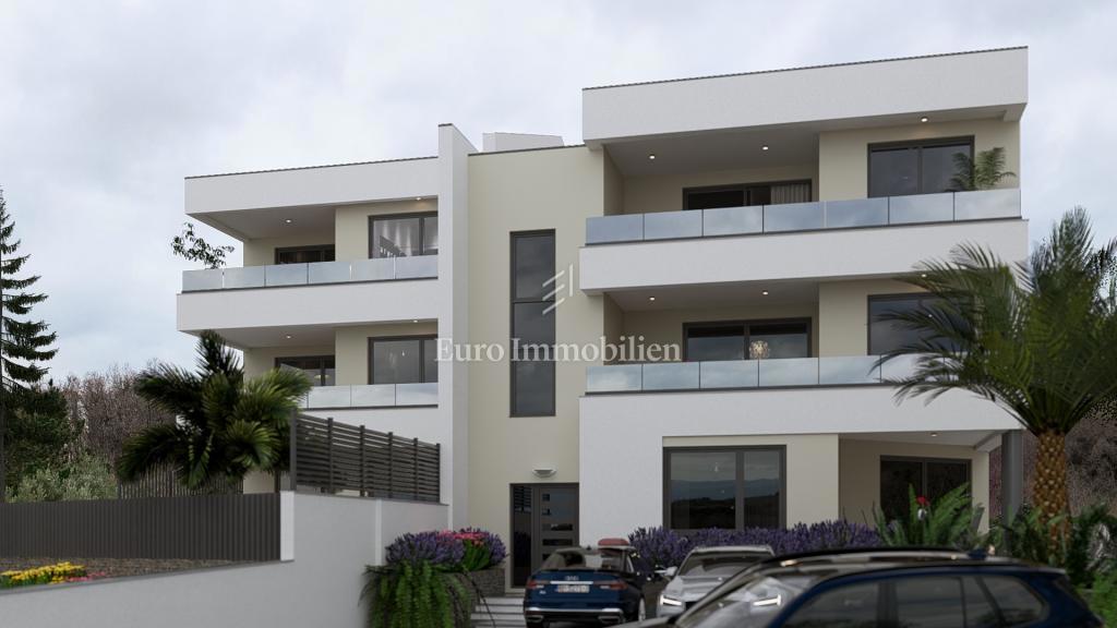 Nuovo edificio con vista mare