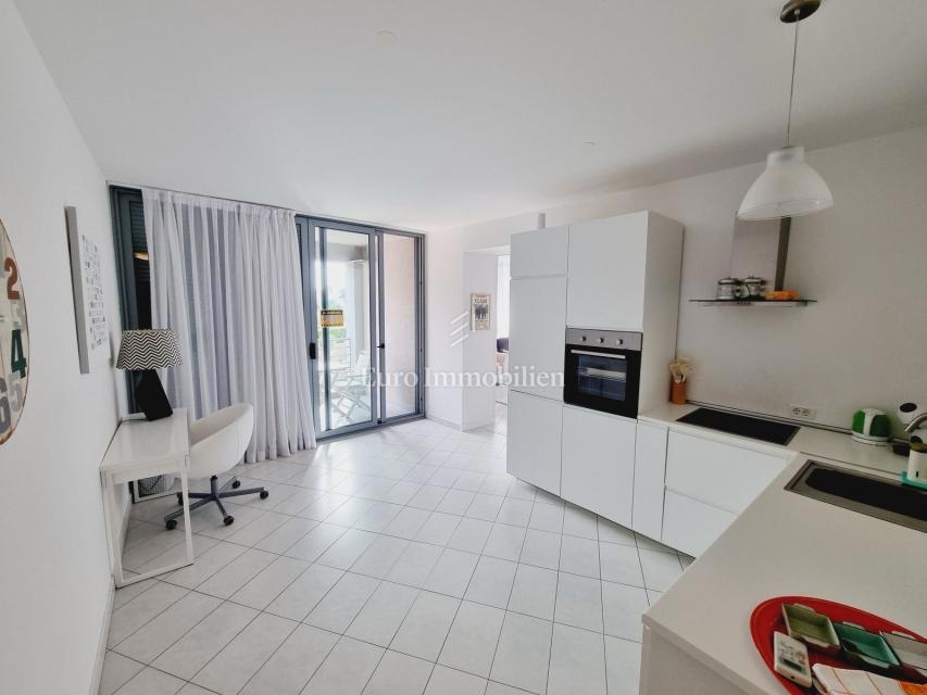 Cittanova, Istria - appartamento a 50 metri dal mare