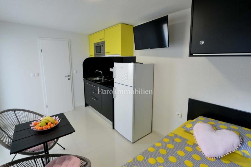 Privlaka - appartamento con piscina e ampio giardino