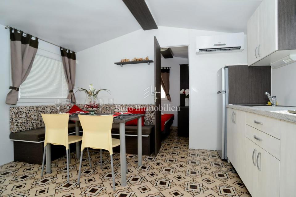 Privlaka - appartamento con piscina e ampio giardino