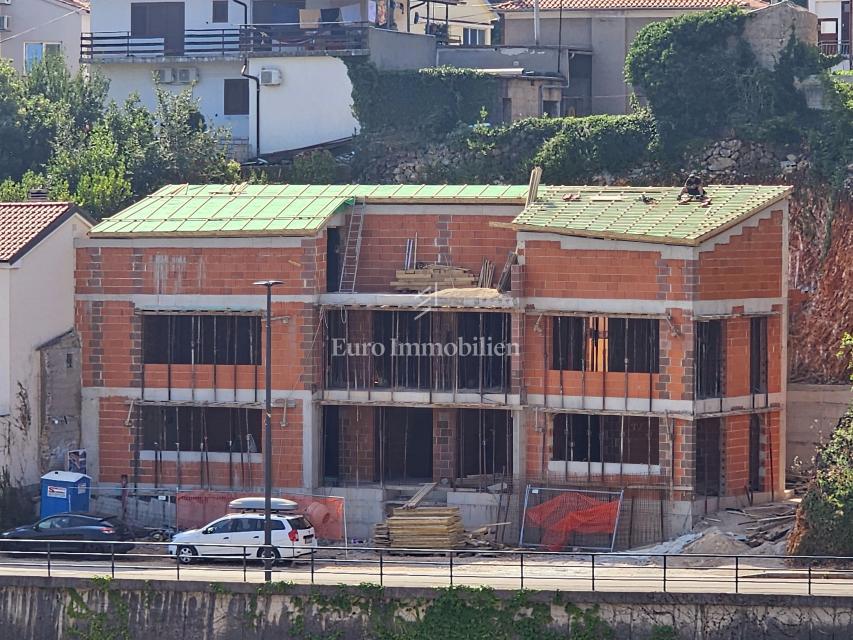 Vrbnik - nuovo appartamento al piano terra con vista mare