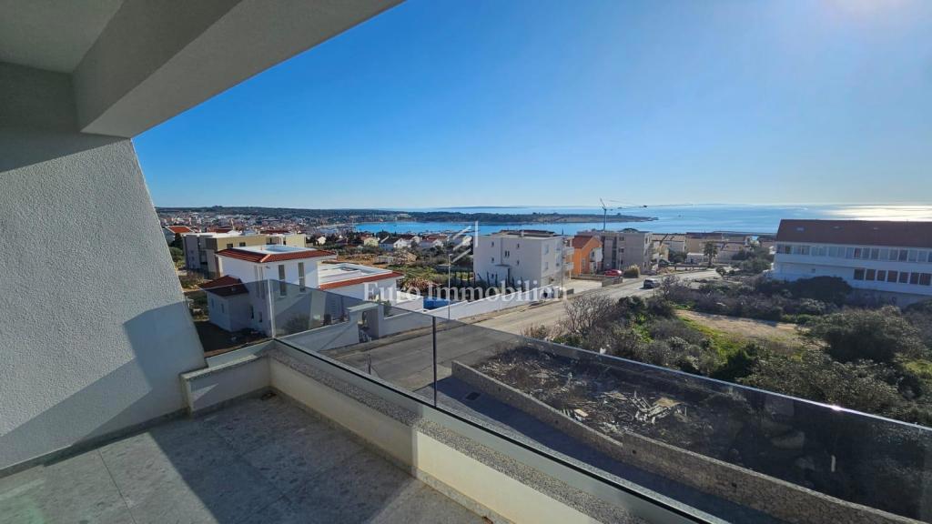 Novalja - nuovo edificio in ottima posizione