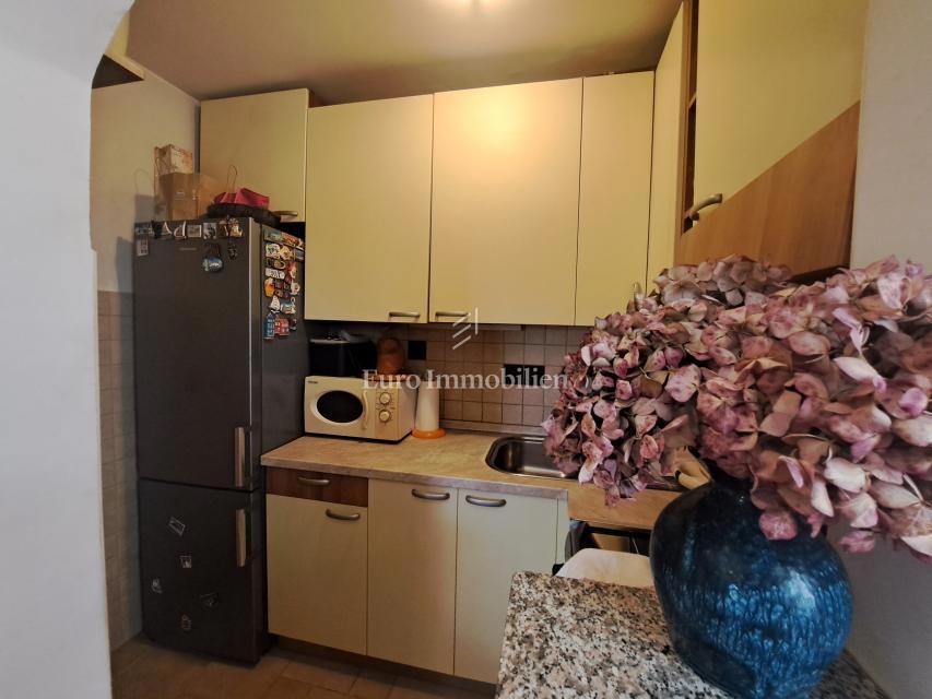 Appartamento con giardino nella città di Krk