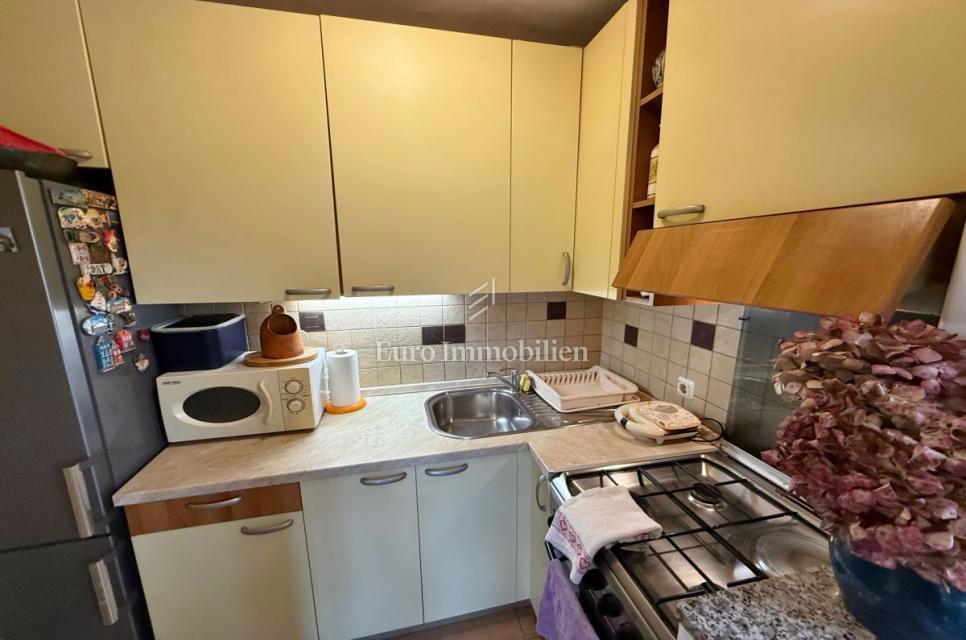 Appartamento con giardino nella città di Krk