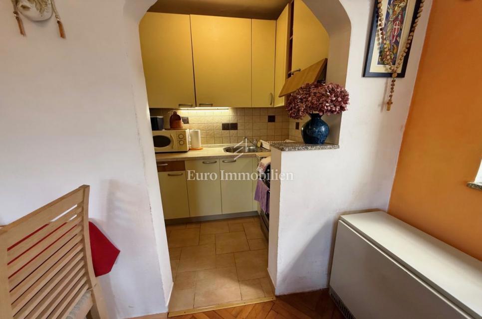 Appartamento con giardino nella città di Krk