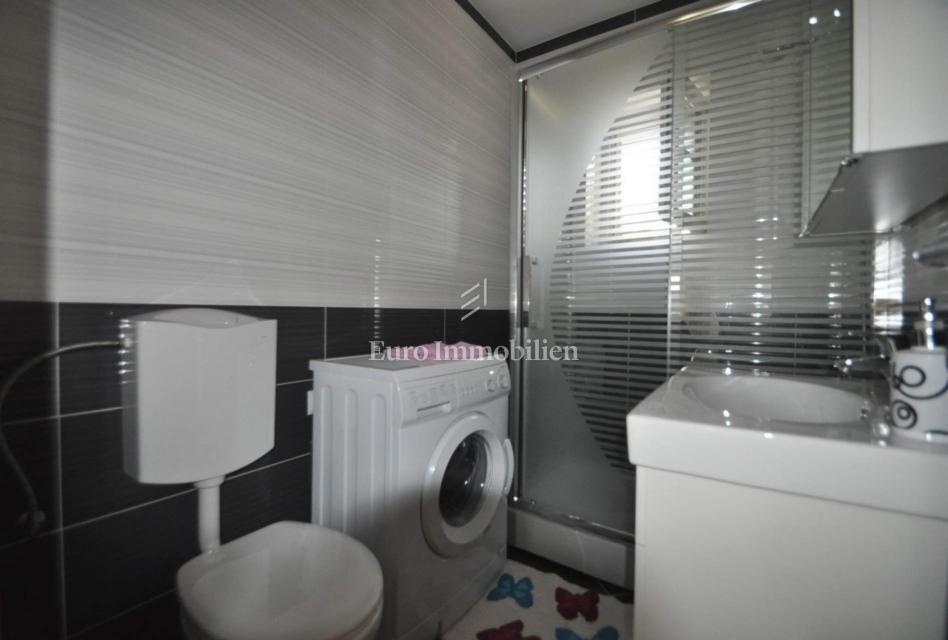 Appartamento con vista mare aperta a Vrbnik