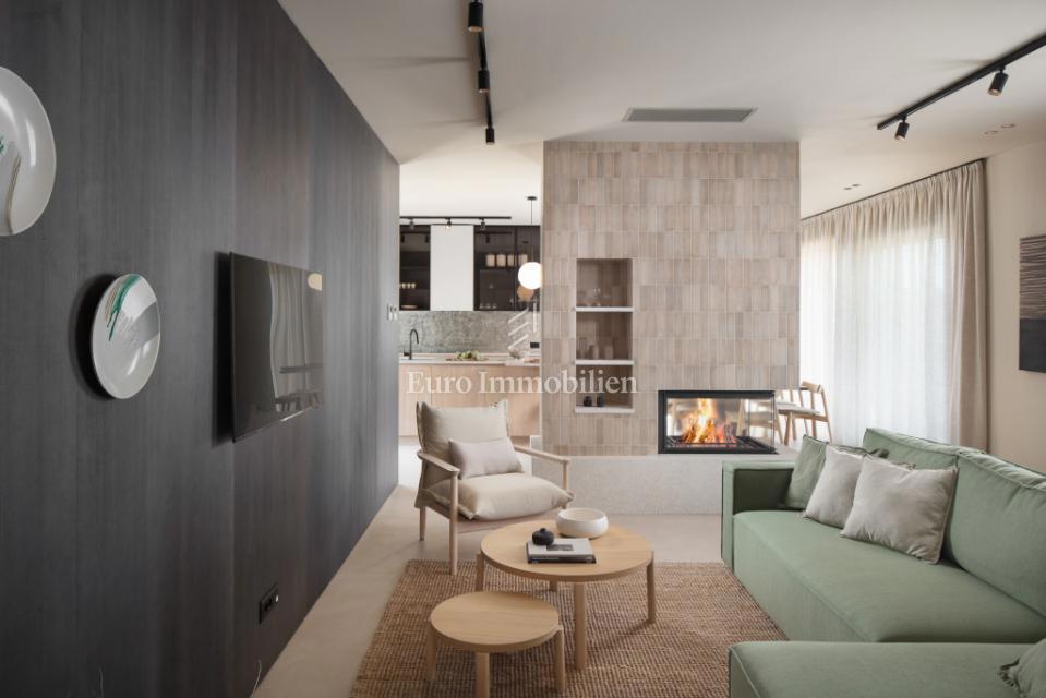 Istria, Parenzo – Villa moderna con piscina in vendita