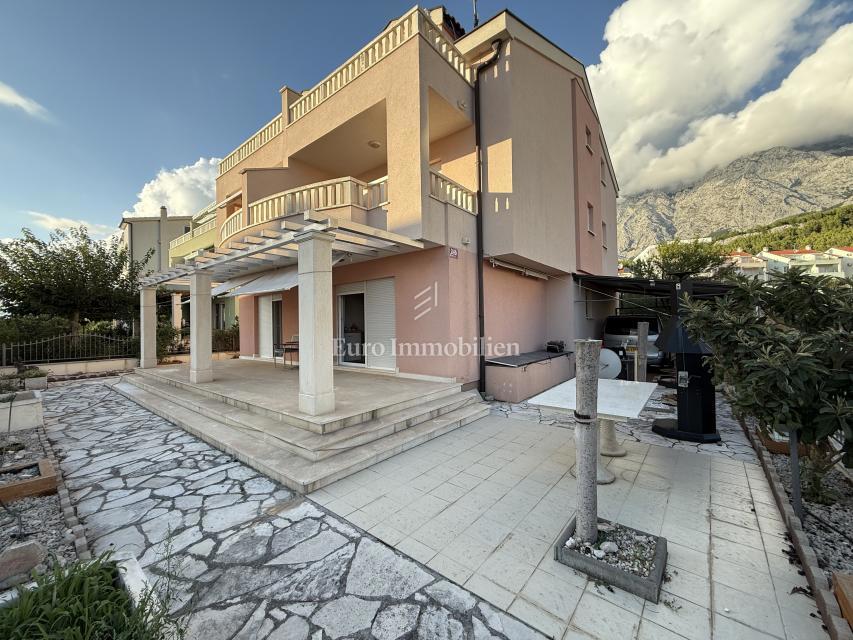 Promajna – Appartamento in una villa vicino al mare