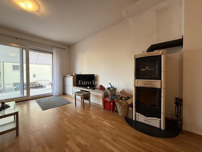 Promajna – Appartamento in una villa vicino al mare