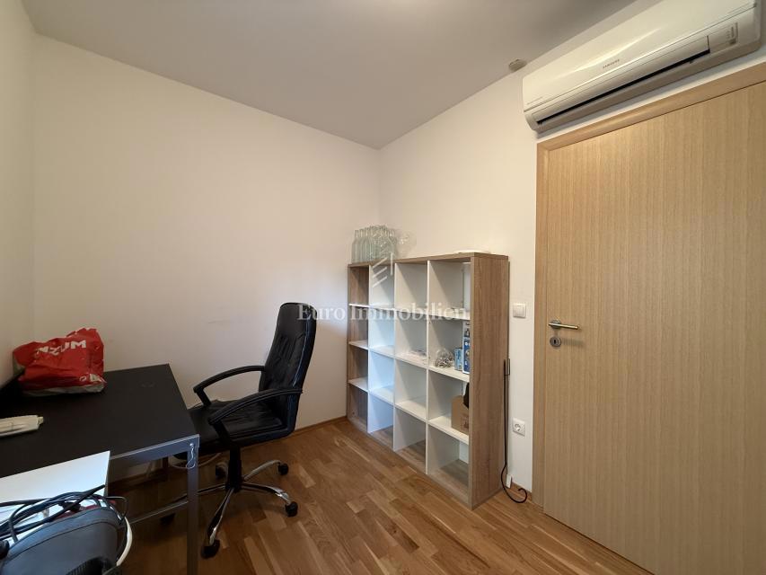 Promajna – Appartamento in una villa vicino al mare