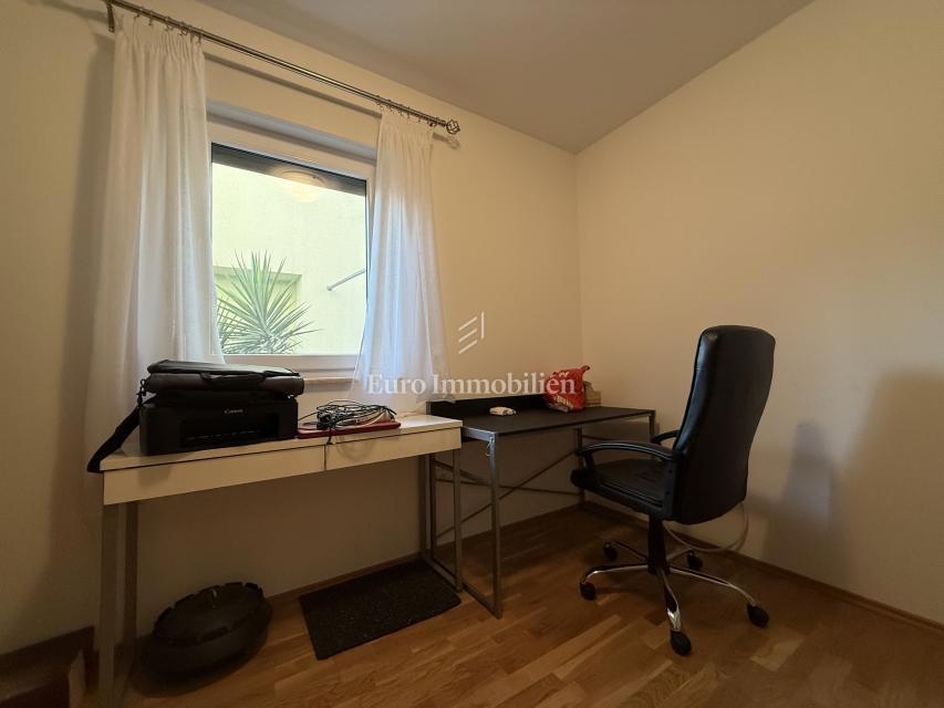 Promajna – Appartamento in una villa vicino al mare