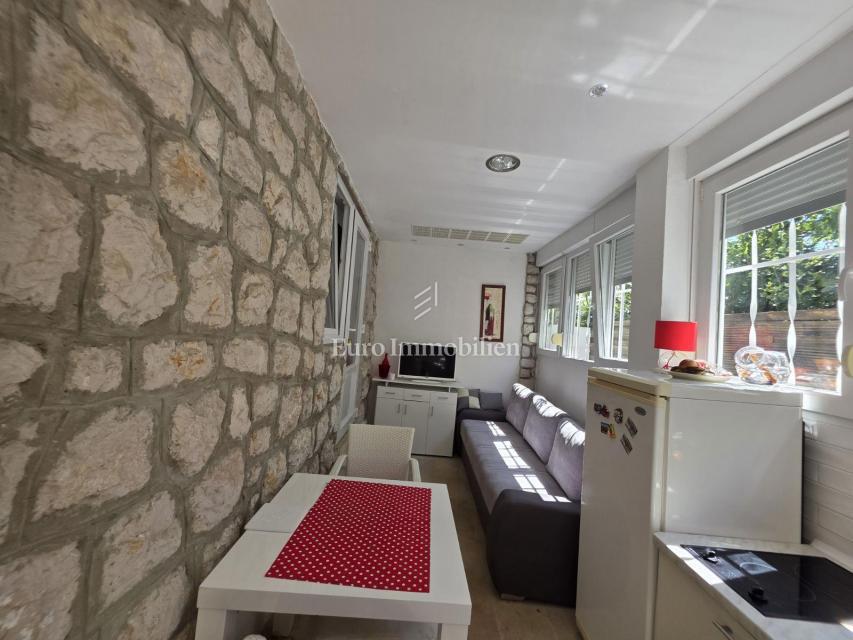 Appartamento con terrazza e giardino, a 130 m dal mare