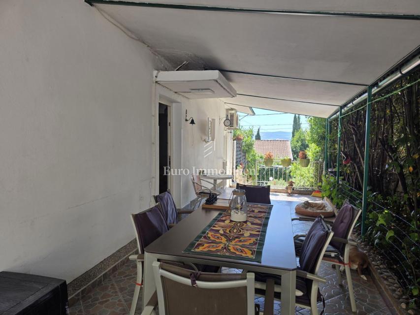 Appartamento con terrazza e giardino, a 130 m dal mare