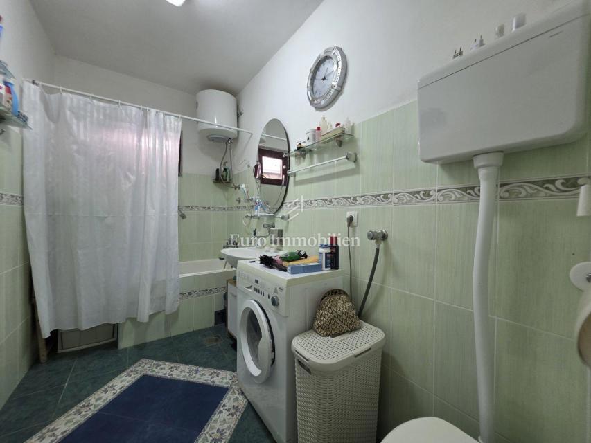 Appartamento con terrazza e giardino, a 130 m dal mare