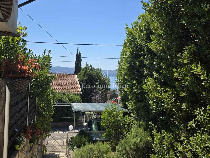 Appartamento con terrazza e giardino, a 130 m dal mare