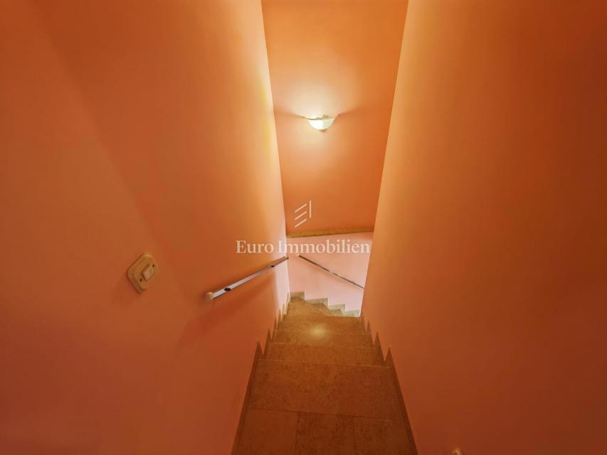 Casa a Schiera con Vista Panoramica – 150 m dal Mare