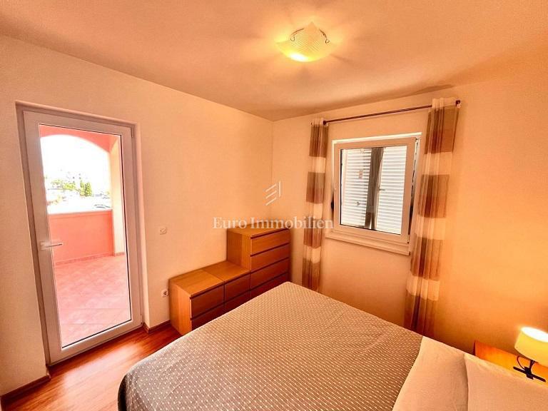 Novalja, Appartamento con due terrazze e vista mare