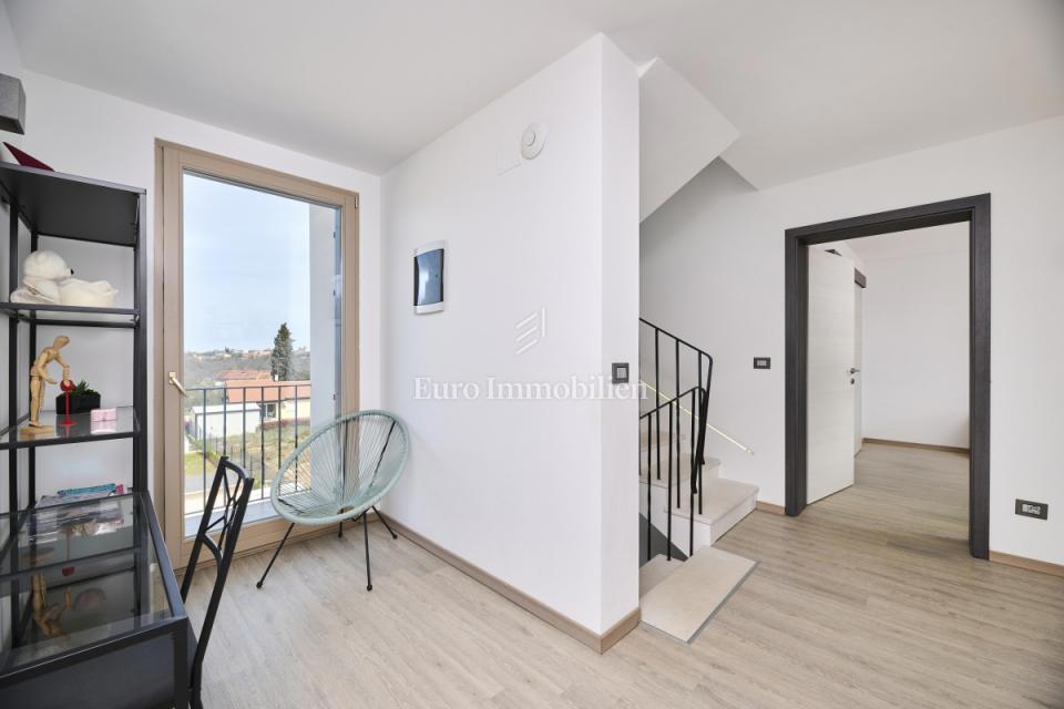Umago, Casa indipendente con piscina