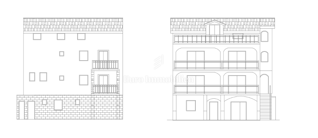 Appartamento con Grande Balcone e Vista Mare