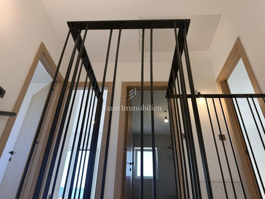 Malinska - casa nuova di qualità con piscina