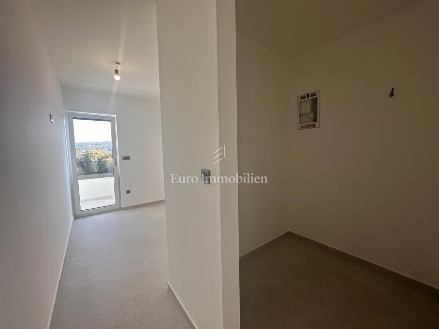 Malinska - casa nuova di qualità con piscina