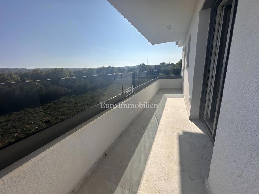 Malinska - casa nuova di qualità con piscina