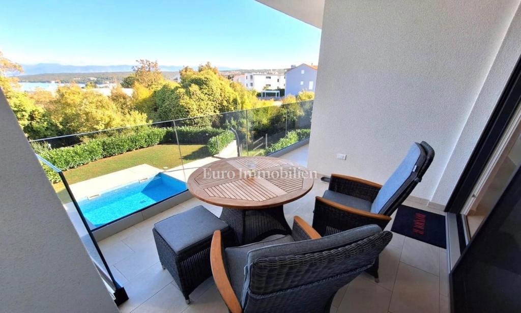 Appartamento bilocale con vista mare vicino al mare