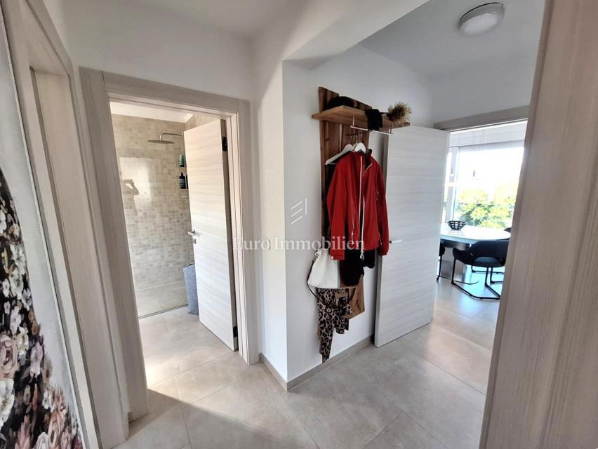 Appartamento bilocale con vista mare vicino al mare