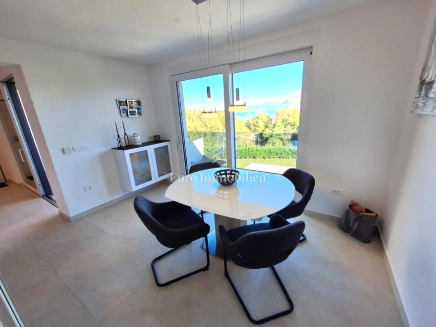 Appartamento bilocale con vista mare vicino al mare