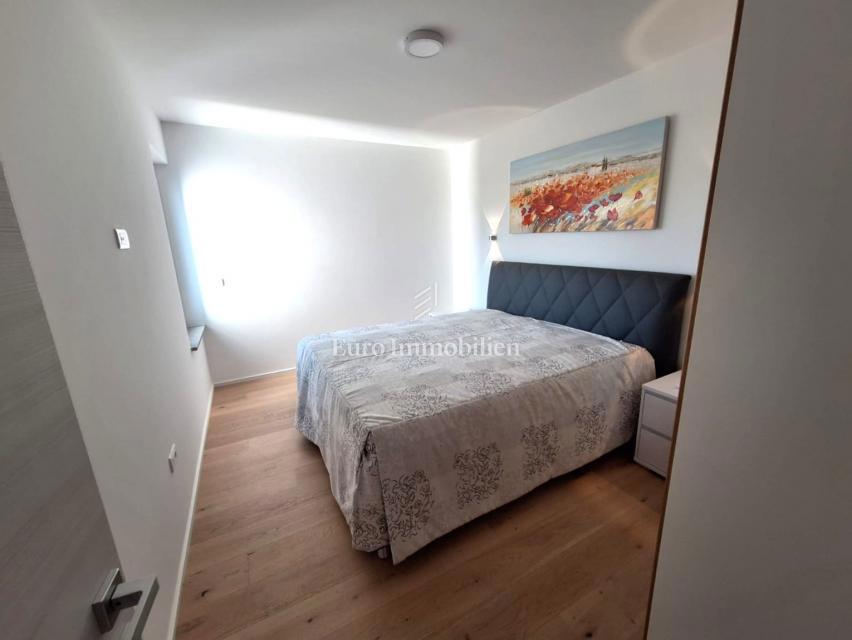 Appartamento bilocale con vista mare vicino al mare