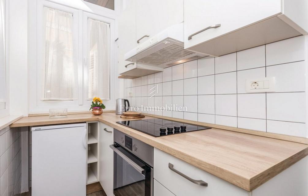 Lovran – appartamento in villa storica, 50 m dal mare