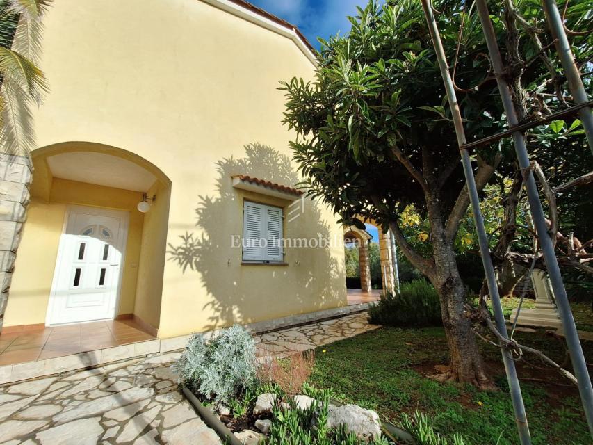 Casa a 200 metri dal mare, Malinska!