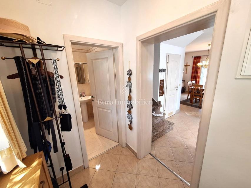 Casa a 200 metri dal mare, Malinska!