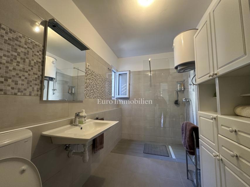 Appartamento 2 camere in zona residenziale Macarsca