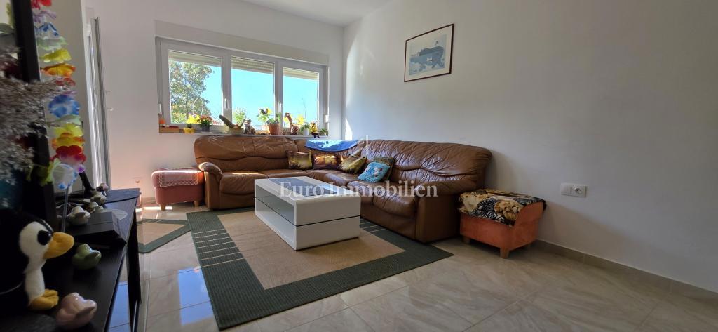 Crikvenica – moderno appartamento in zona ricercata vicino al mare