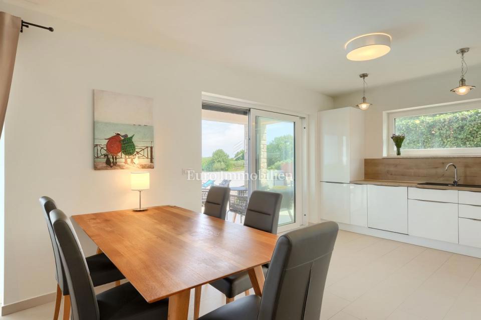 Casa mediterranea con vista mare