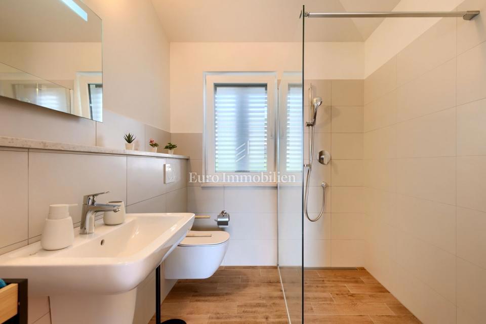 Casa mediterranea con vista mare