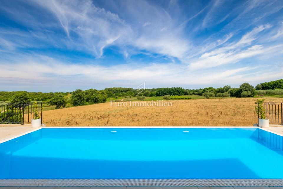 Casa mediterranea con vista mare