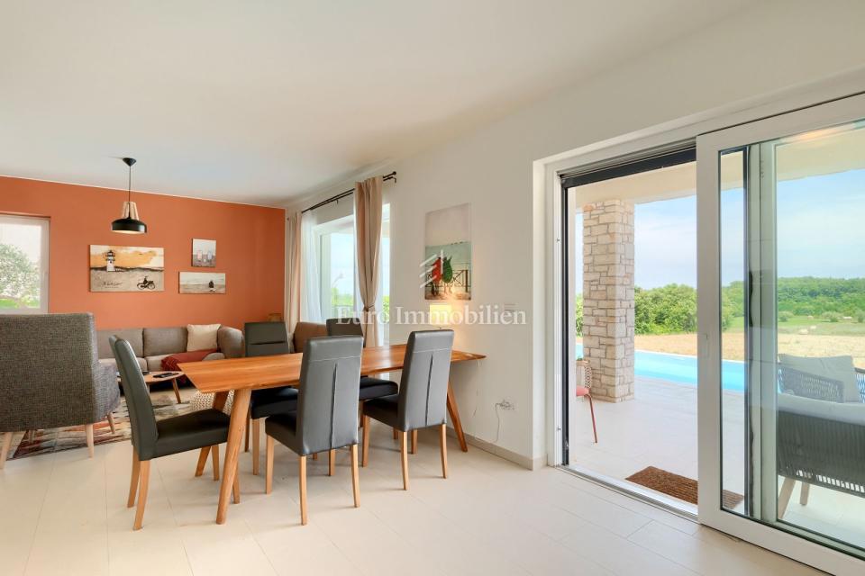 Casa mediterranea con vista mare