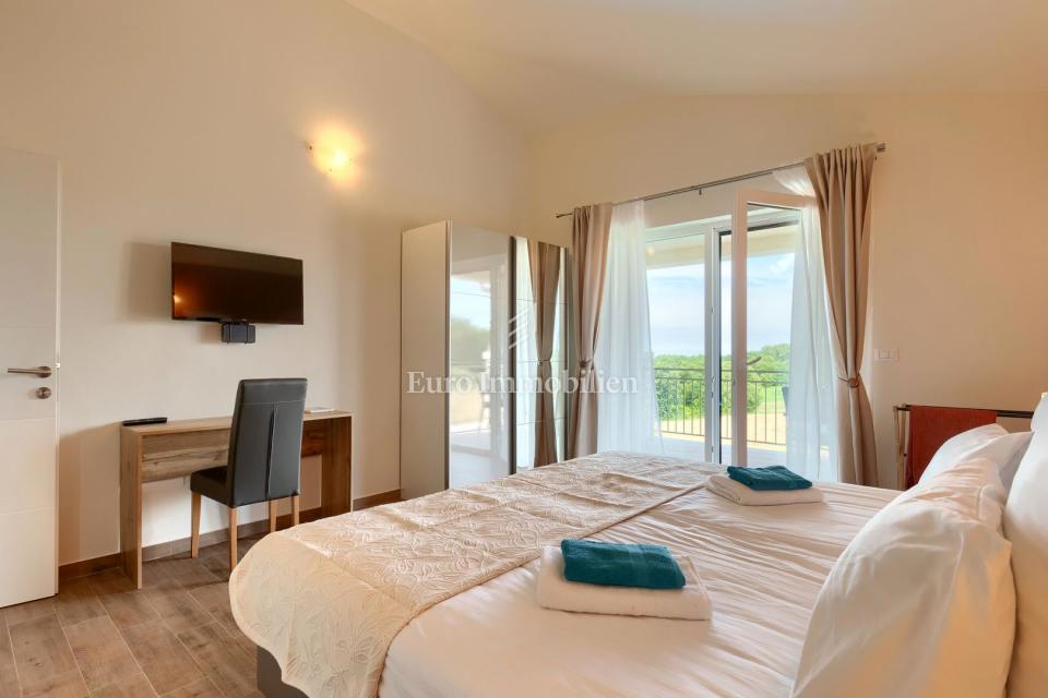 Casa mediterranea con vista mare