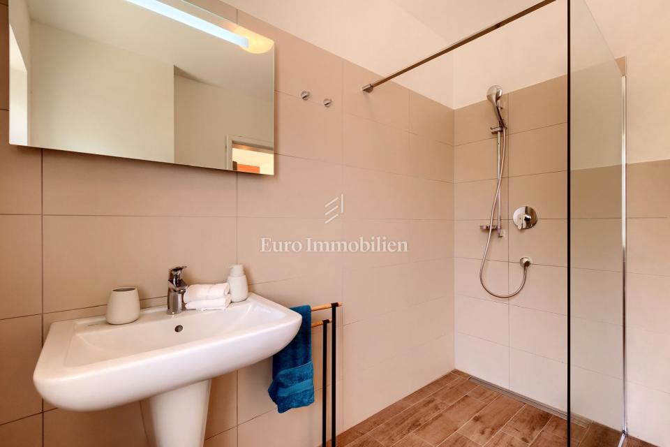 Casa mediterranea con vista mare