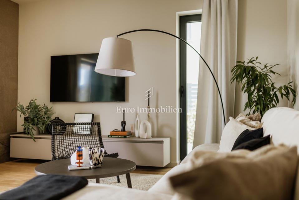 Moderna casa con piscina vicino a Parenzo