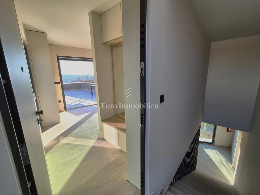 Attico arredato in un nuovo edificio