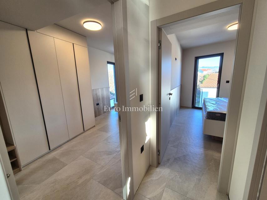 Attico arredato in un nuovo edificio