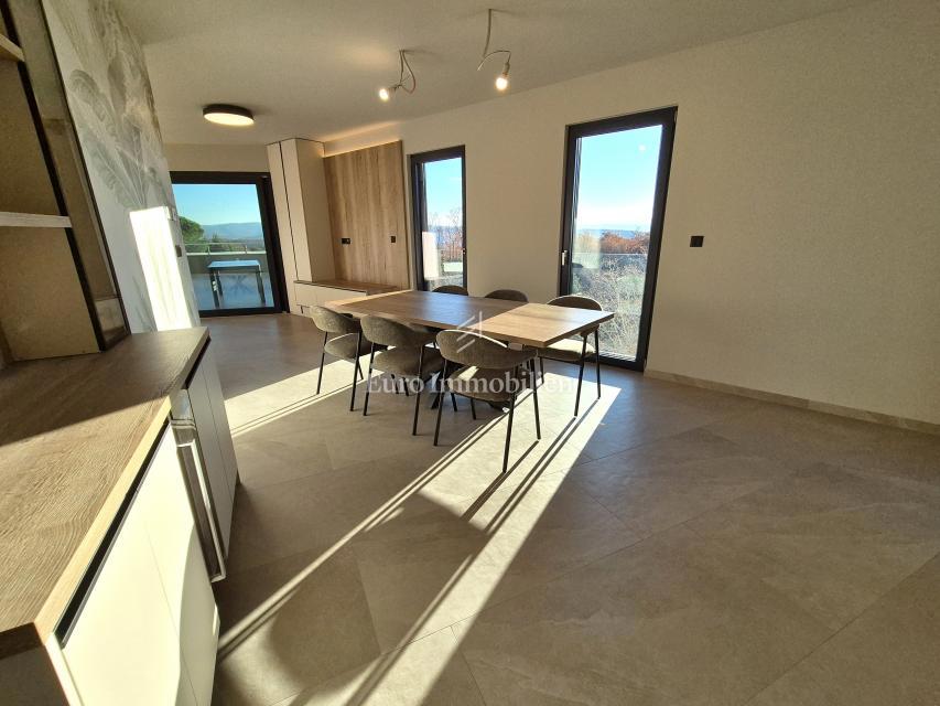 Attico arredato in un nuovo edificio