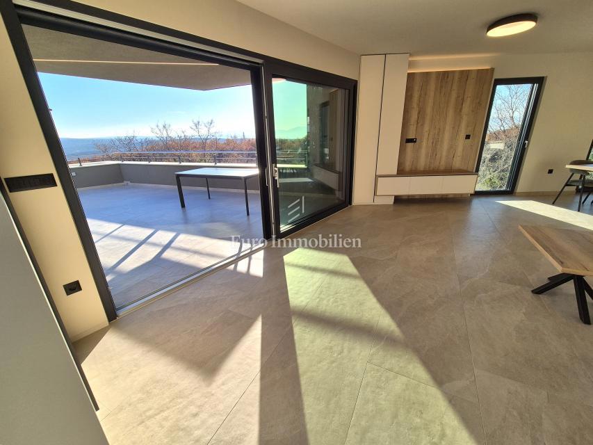 Attico arredato in un nuovo edificio